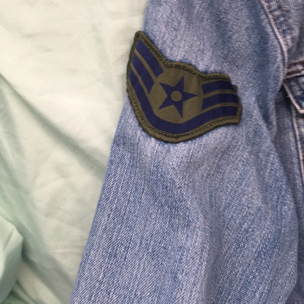 BlueDenim Jacket w/ 4 handmade patches - Picture 3 of 5